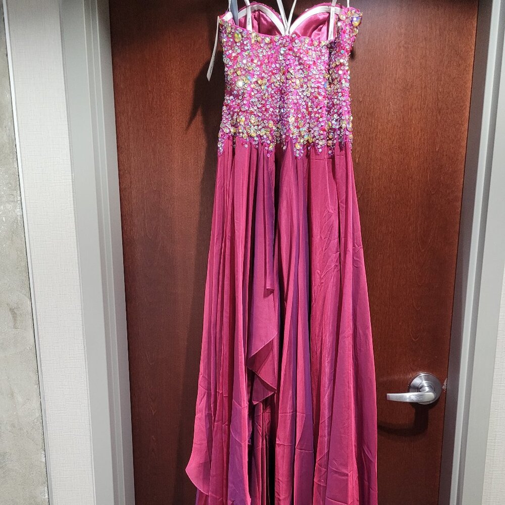 Tiffany Designs 46942 Size 8 Red/Purple Prom Dress - Picture 6 of 9